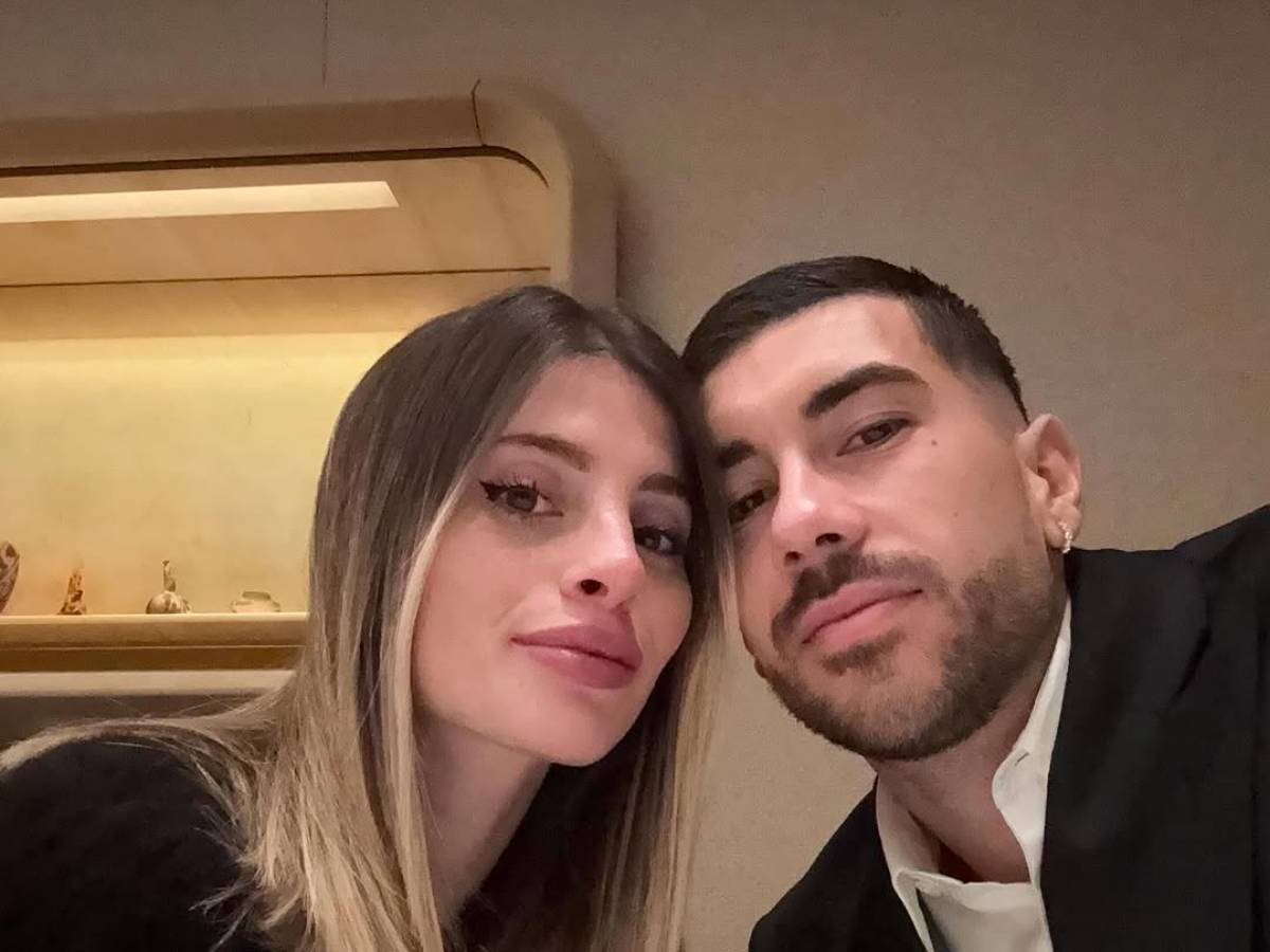 Chiara Nasti e Mattia Zaccagni denunciano la colf influencer: si fotografava con abiti e gioielli della coppia