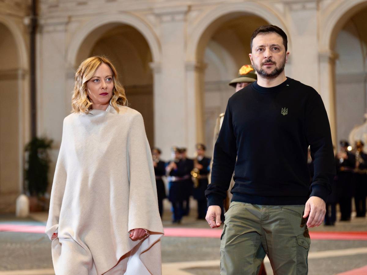 “Ha rimosso le foto con Zelensky”. L’ultima bufala del Pd sulla Meloni