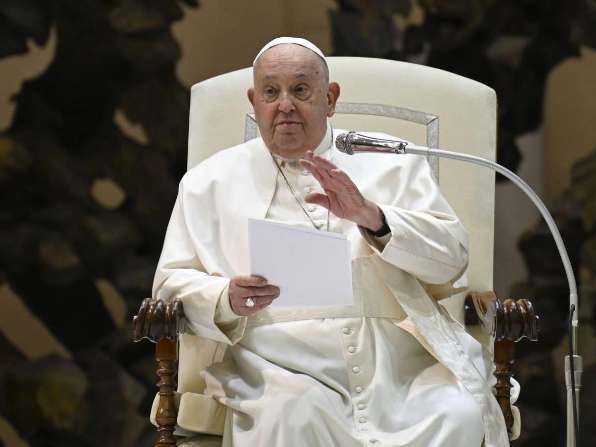 "Ha dormito tutta la notte". Come sta Papa Francesco dopo le crisi respiratorie