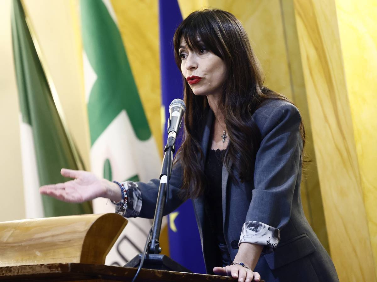 i conti in rosso dei dem alibi per aumentare l irpef da Ilgiornale.it i conti in rosso dei dem alibi per aumentare l irpef