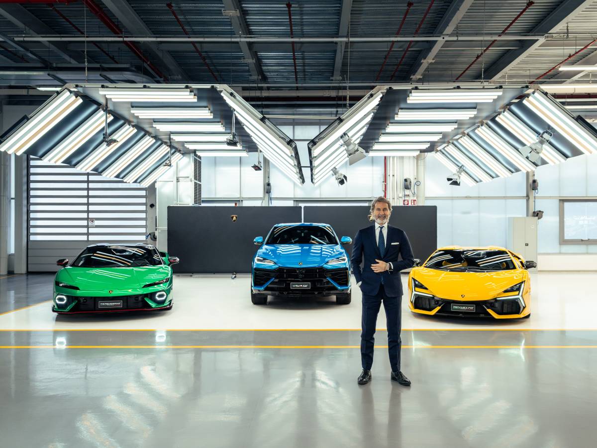 Automobili Lamborghini chiude un anno da record: oltre 10.000 vetture consegnate