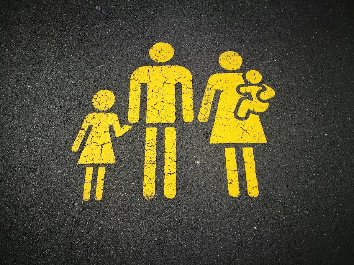 due padri e una madre riconosciuto in italia il primo bambino con tre genitori da Ilgiornale.it due padri e una madre riconosciuto in italia il primo bambino con tre genitori