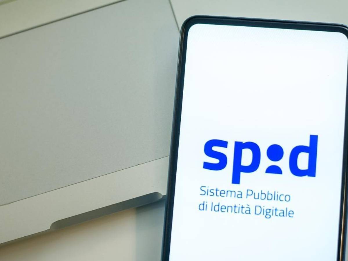 addio spid gratuito ecco come usare la cie per accedere ai servizi online da Ilgiornale.it addio spid gratuito ecco come usare la cie per accedere ai servizi online