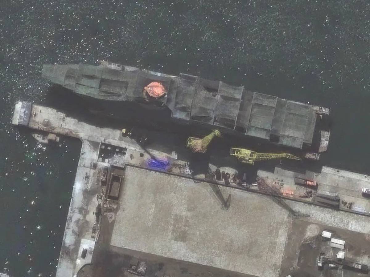 Nuova Super-Nave Nordcoreana: Un Colosso Armato con Missili e Radar Avanzati