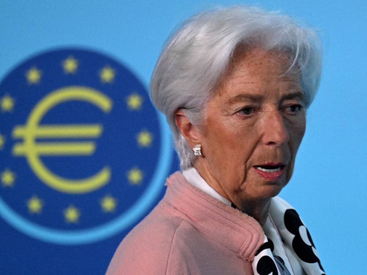 Lagarde, stipendio d Lagarde, stipendio d