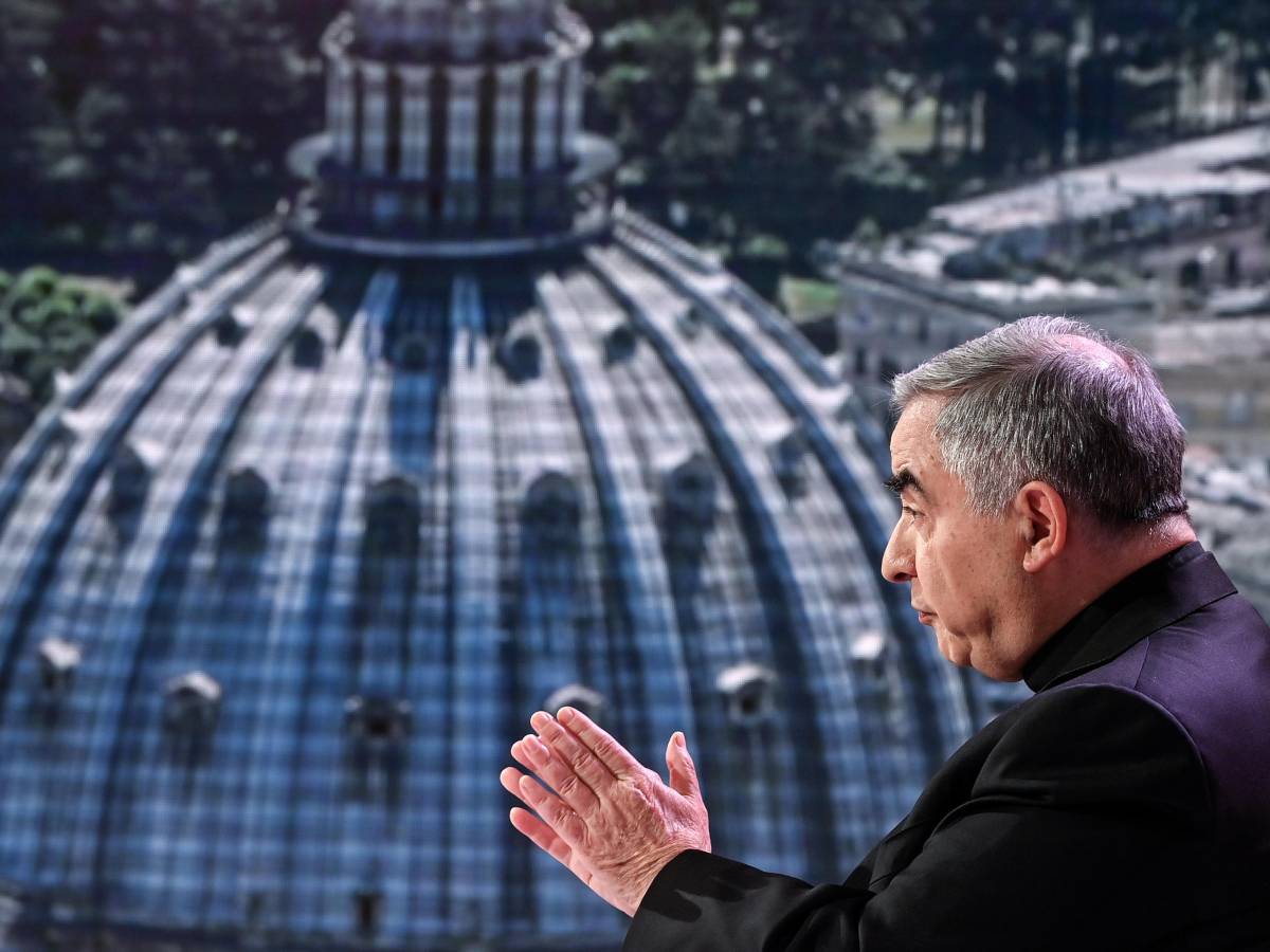 "La Santa sede risarcisca il broker", la sentenza su Becciu fa tremare il Vaticano "La Santa sede risarcisca il broker", la sentenza su Becciu fa tremare il Vaticano