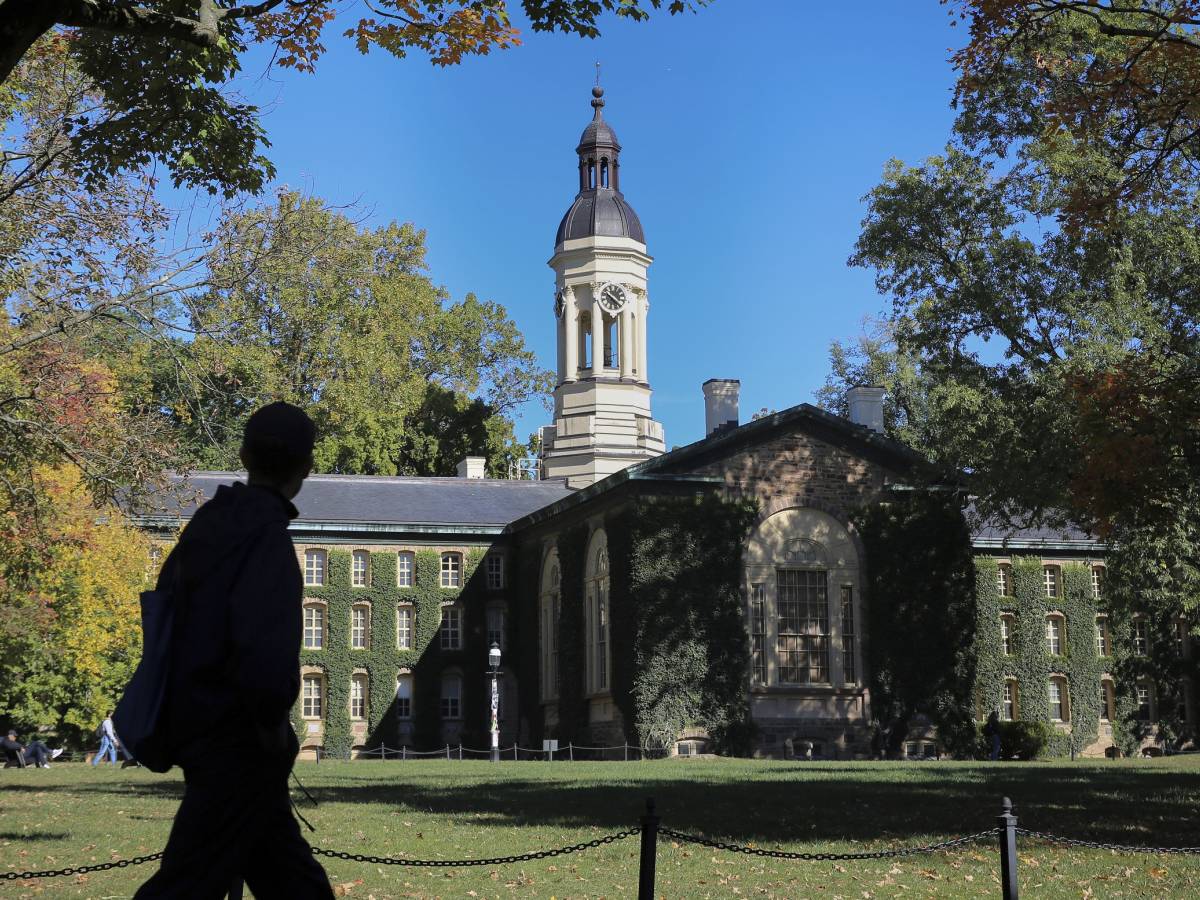“Non possiamo assumere un uomo bianco”. La rivelazione di un professore sulla svolta woke di Princeton “Non possiamo assumere un uomo bianco”. La rivelazione di un professore sulla svolta woke di Princeton