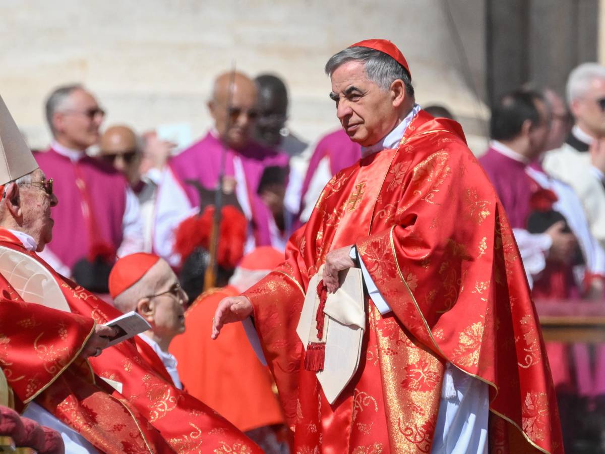 Appello a Becciu, le difese: "Vogliamo le carte di Striano" Appello a Becciu, le difese: "Vogliamo le carte di Striano"