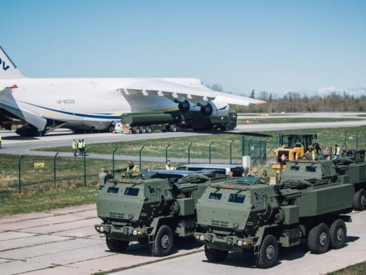 Sistemi missilistici HIMARS per il fianco Est della Nato: prende forma lo scudo baltico Sistemi missilistici HIMARS per il fianco Est della Nato: prende forma lo scudo baltico