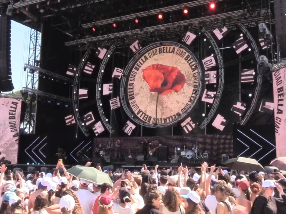 Concertone del Primo maggio, dal palco "Bella ciao" e l’urlo "Palestina libera" Concertone del Primo maggio, dal palco "Bella ciao" e l’urlo "Palestina libera"