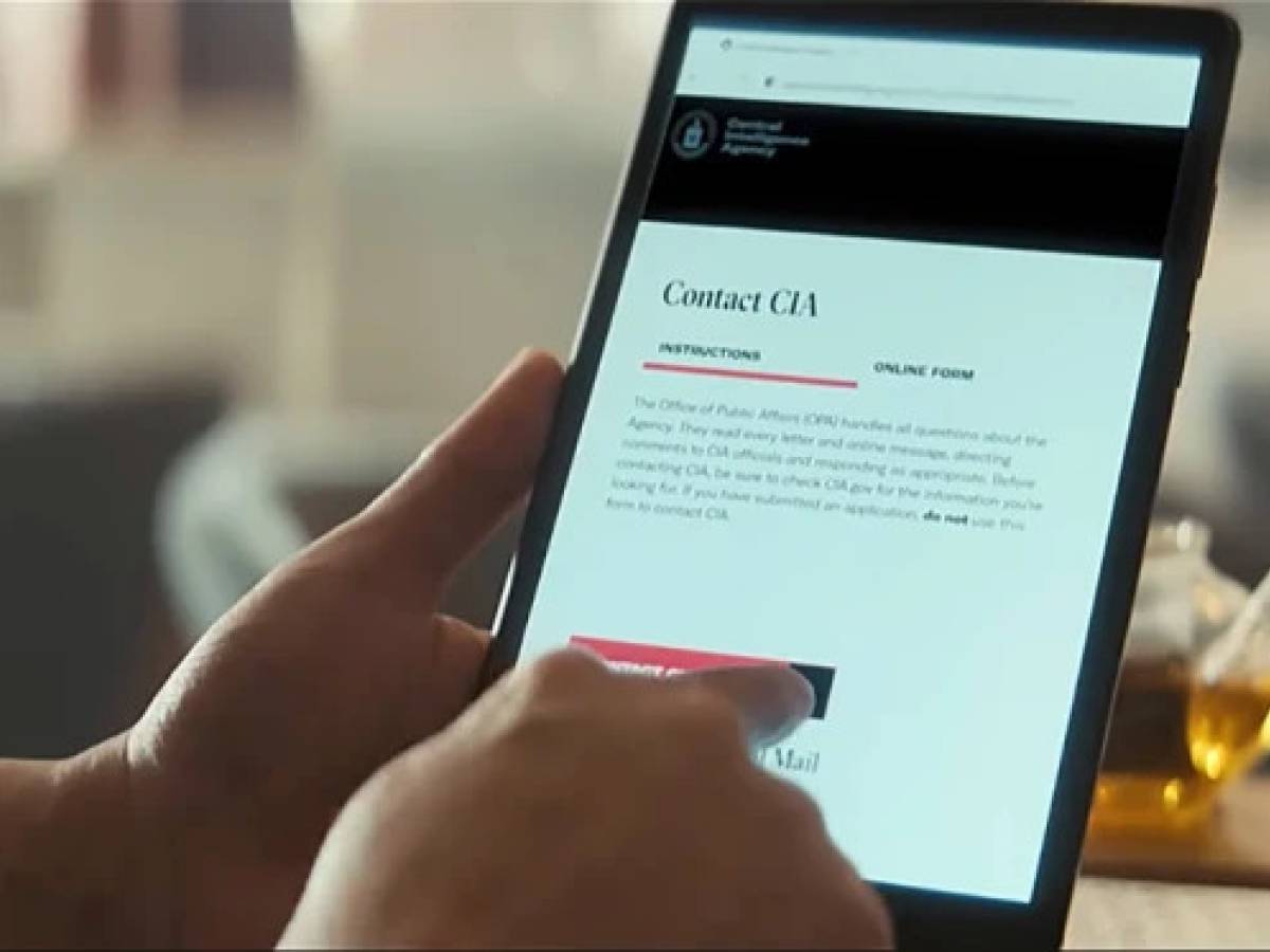 AAA cercasi 007: i video della Cia per reclutare spie in Cina AAA cercasi 007: i video della Cia per reclutare spie in Cina