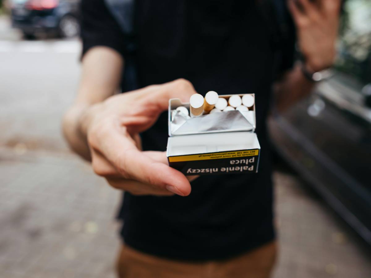 Sigarette, scattano gli aumenti: quanto costerà in più un singolo pacchetto Sigarette, scattano gli aumenti: quanto costerà in più un singolo pacchetto