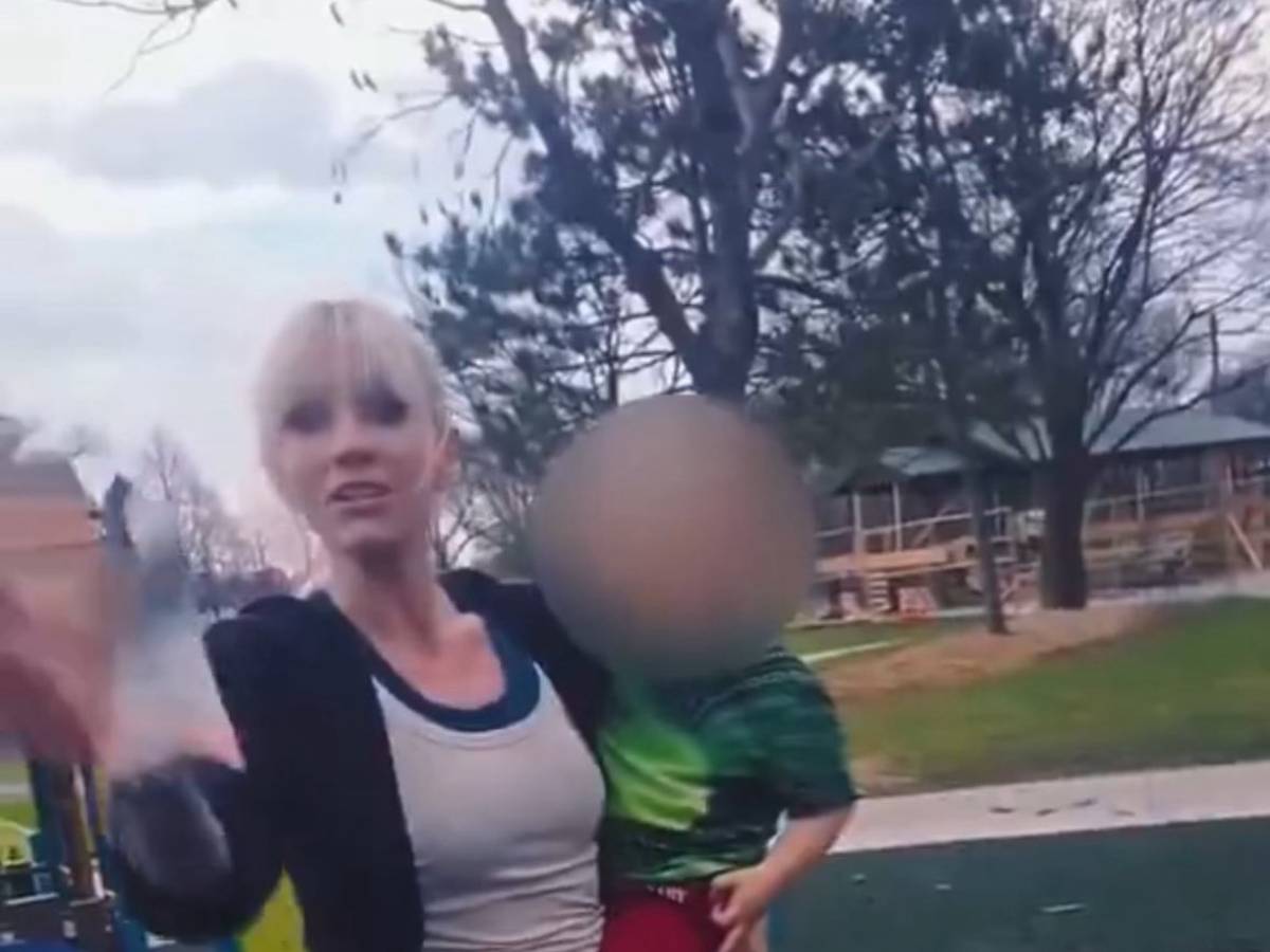 Chiama un bimbo "neg…". Minacciata, chiede fondi online: la cifra folle che ha incassato Chiama un bimbo "neg…". Minacciata, chiede fondi online: la cifra folle che ha incassato