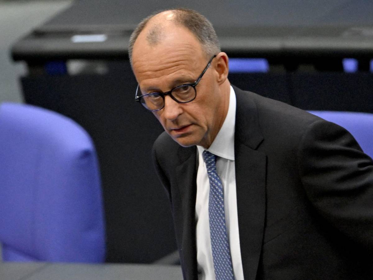 Anti migranti e milionario: il ritratto Anti migranti e milionario: il ritratto