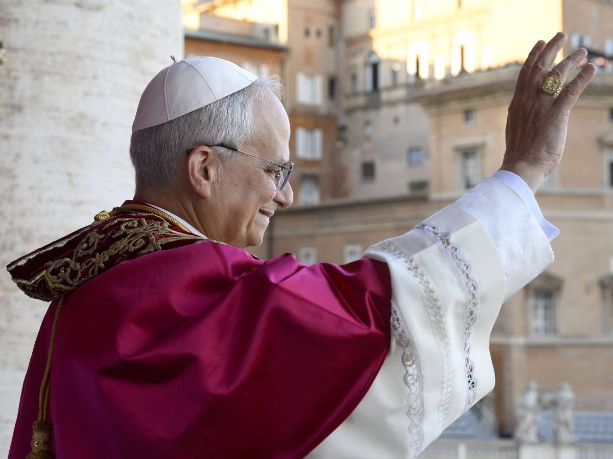 "Richiamo a pace e responsabilità". Gli auguri di Meloni e Mattarella a Leone XIV "Richiamo a pace e responsabilità". Gli auguri di Meloni e Mattarella a Leone XIV