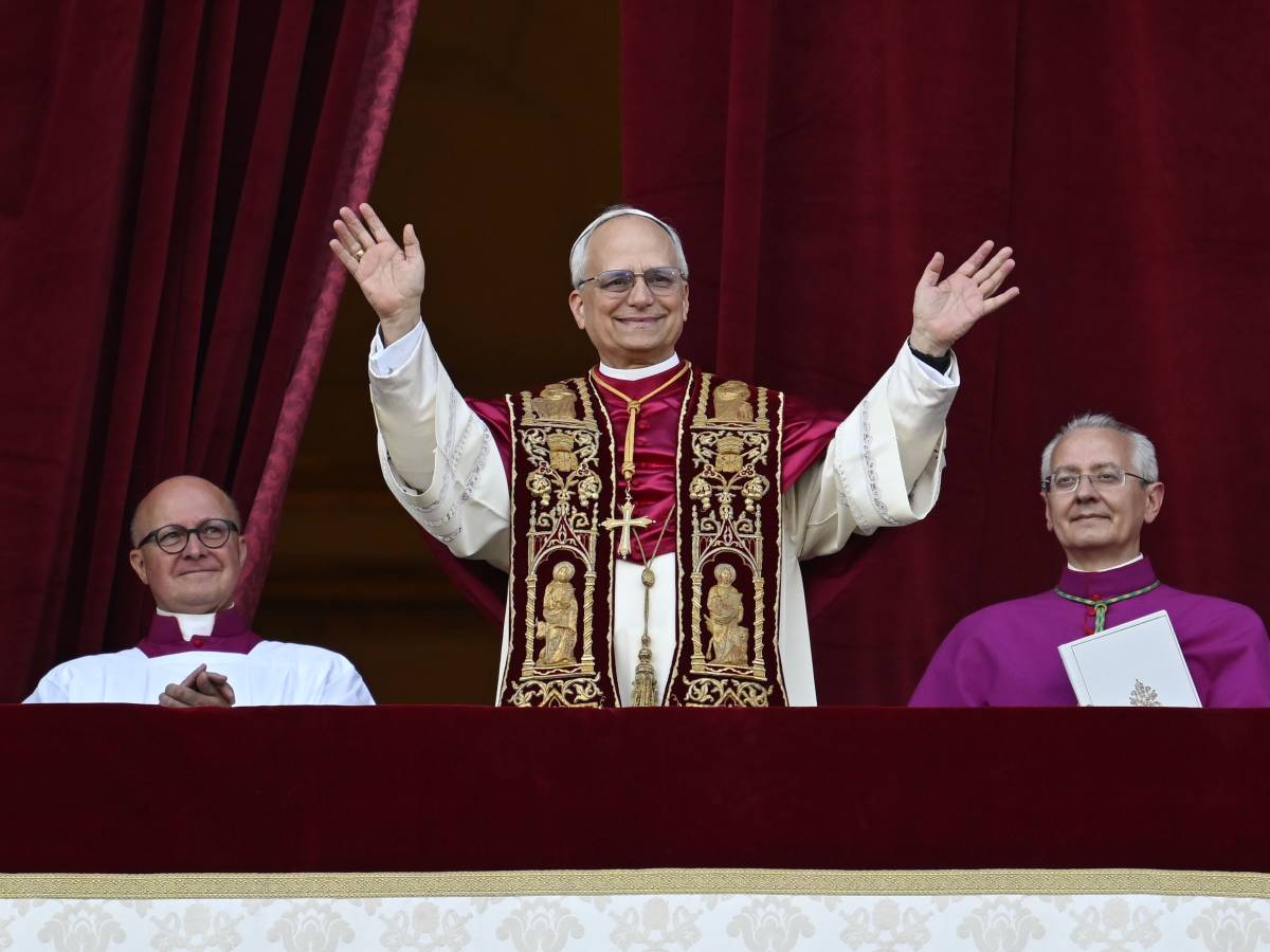 "Francesco parlava coi lupi. Ora un Leonee li caccerà". Spunta un retroscena dopo il Conclave "Francesco parlava coi lupi. Ora un Leonee li caccerà". Spunta un retroscena dopo il Conclave
