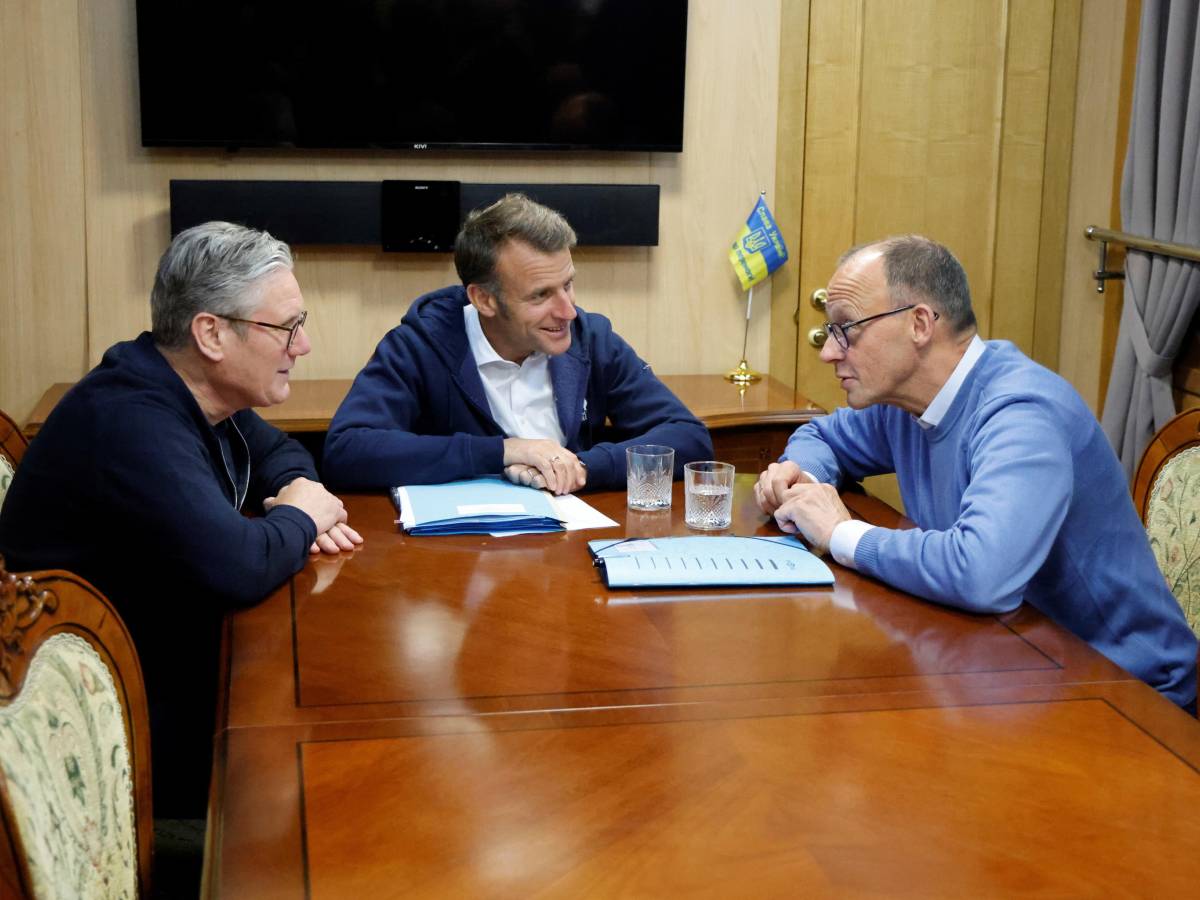 I volenterosi a Kiev: pronto il piano euro-americano per la tregua in Ucraina