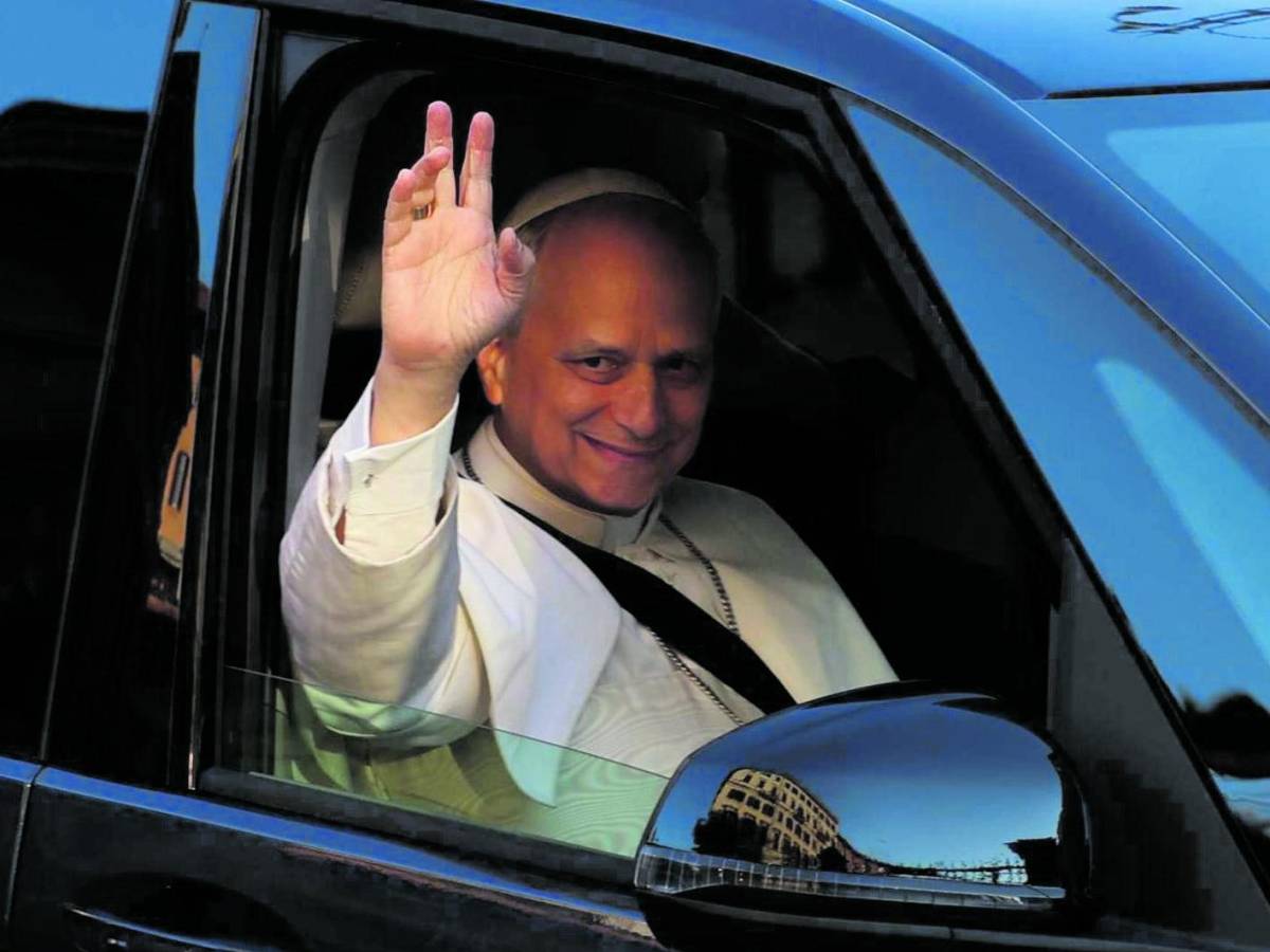 Enciclica sull'Era Digitale? Papa Francesco Riflette sui Rischi dell'Iper-Tecnologia e l'Umanesimo Digitale