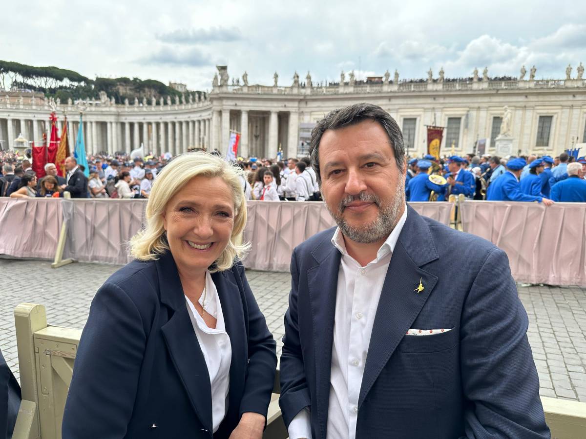 Salvini e Le Pen a Roma. "Macron ambiguo sulla pace, non porterà alcun successo" Salvini e Le Pen a Roma. "Macron ambiguo sulla pace, non porterà alcun successo"