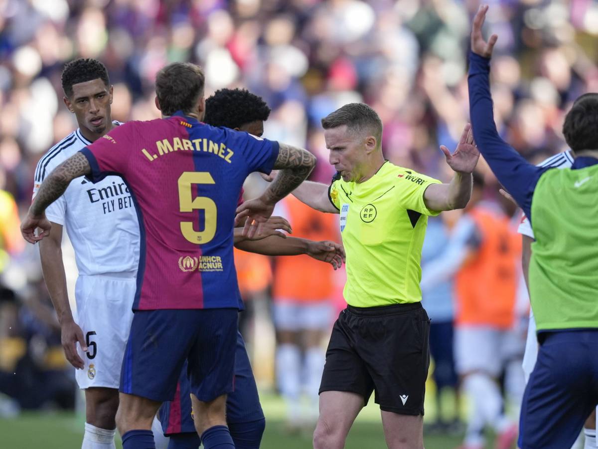 barçareal spettacolo pazzesco ma povero arbitro da Ilgiornale.it barçareal spettacolo pazzesco ma povero arbitro