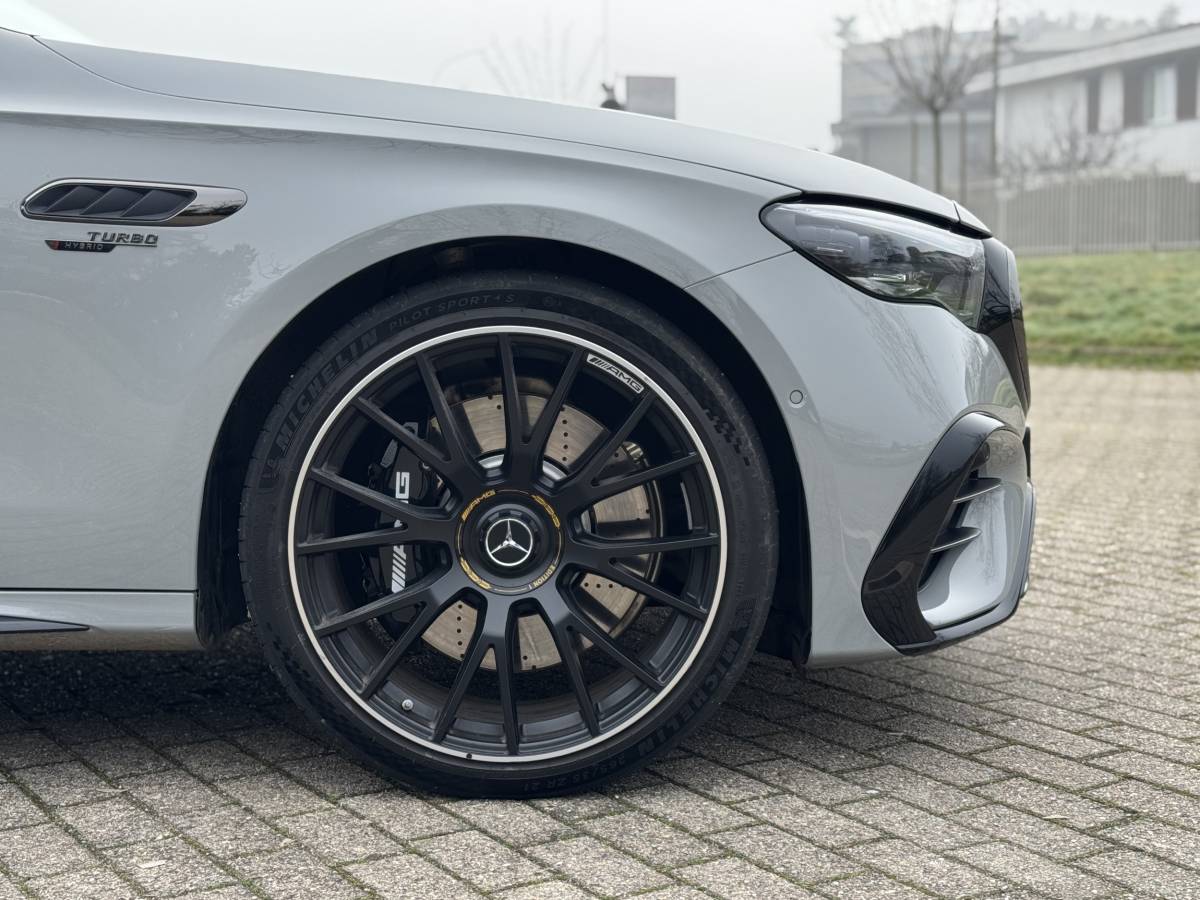 Mercedes Classe E 53 AMG Hybrid: la gallery della super berlina da 612 CV 6