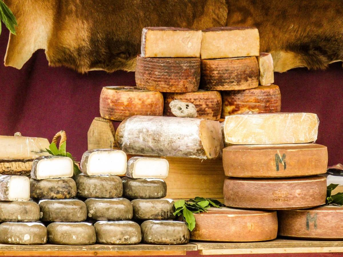 inquina l ambiente i talebani green dichiarano guerra pure al formaggio da Ilgiornale.it inquina l ambiente i talebani green dichiarano guerra pure al formaggio