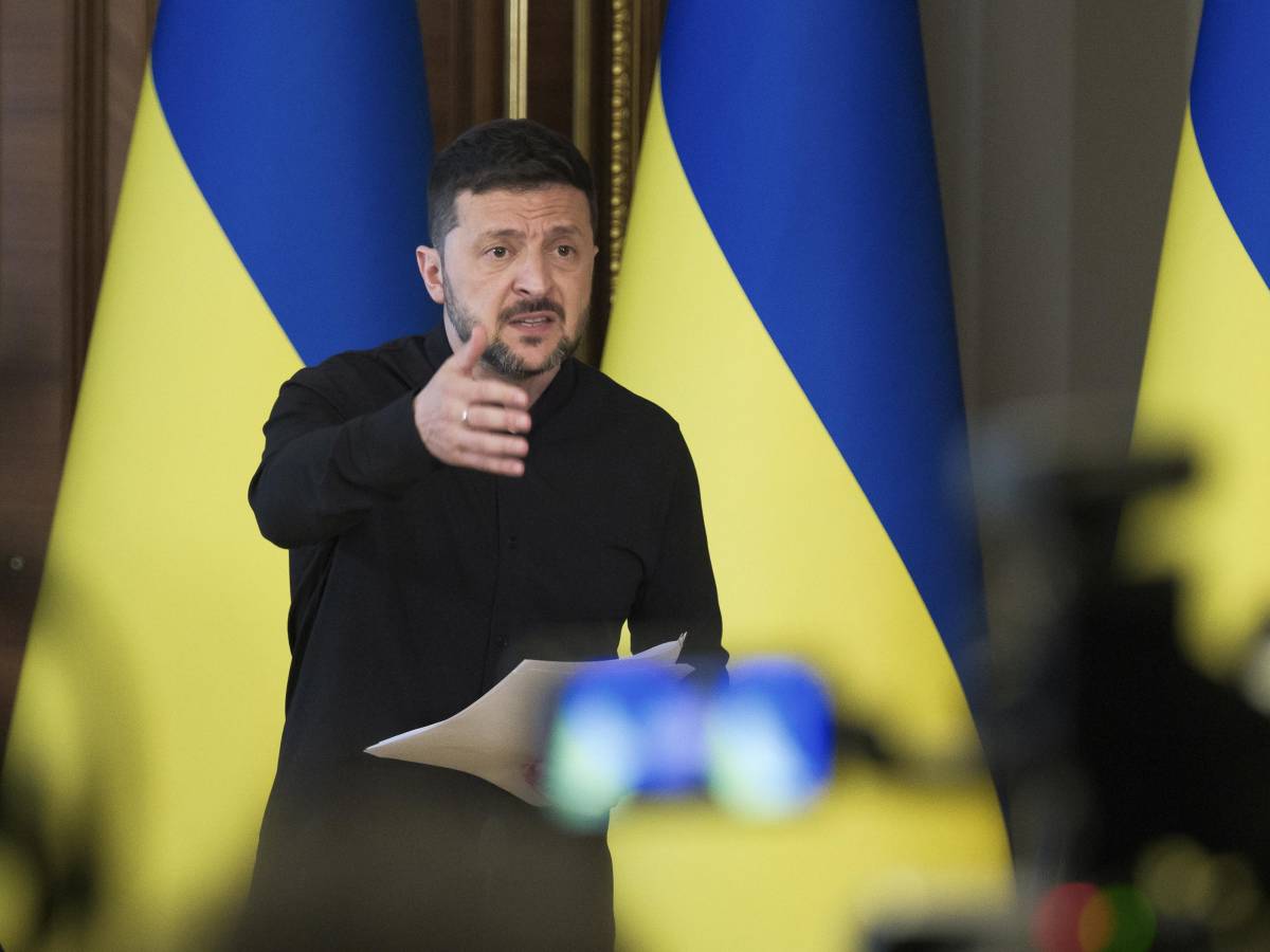 putin attacca l ue sanzioni roba da deficienti zelensky trump lo costringerà al tavolo da Ilgiornale.it putin attacca l ue sanzioni roba da deficienti zelensky trump lo costringerà al tavolo