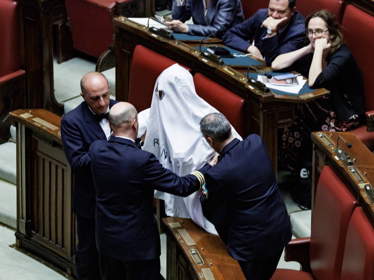 magi fantasma ora arriva la sospensione di 2 giorni dalla camera