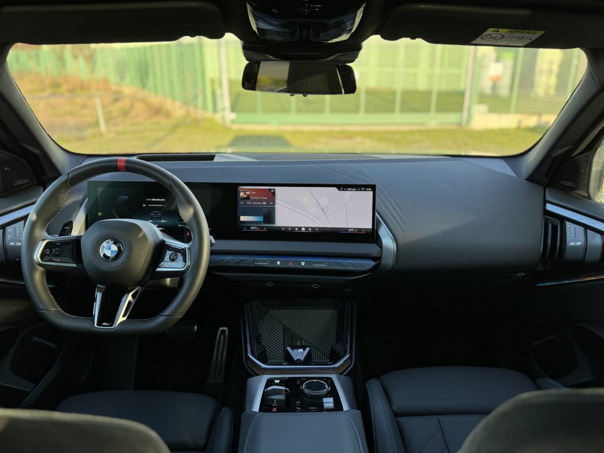 BMW X3 M50 2025: guarda la gallery del SUV sportivo da quasi 400 CV 17