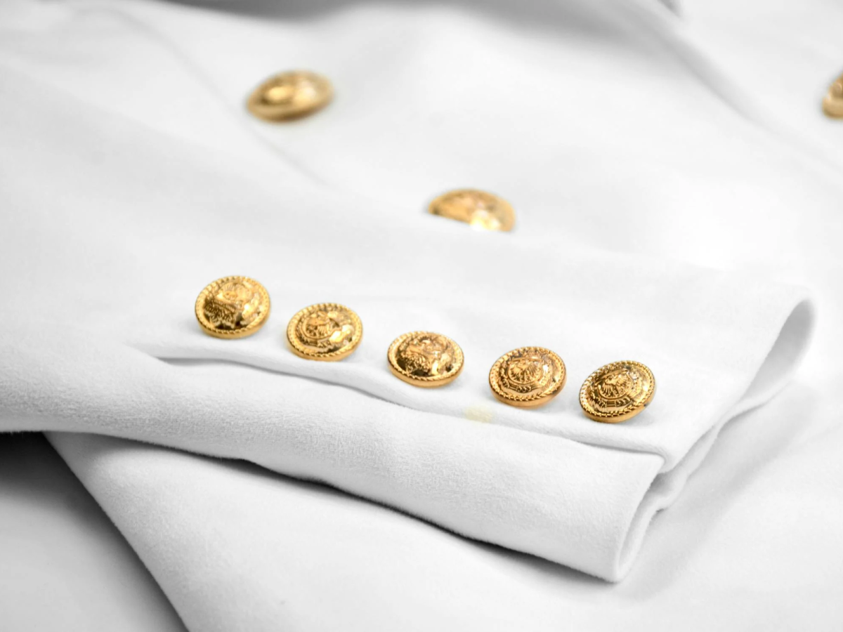 Giacca con bottoni d'oro