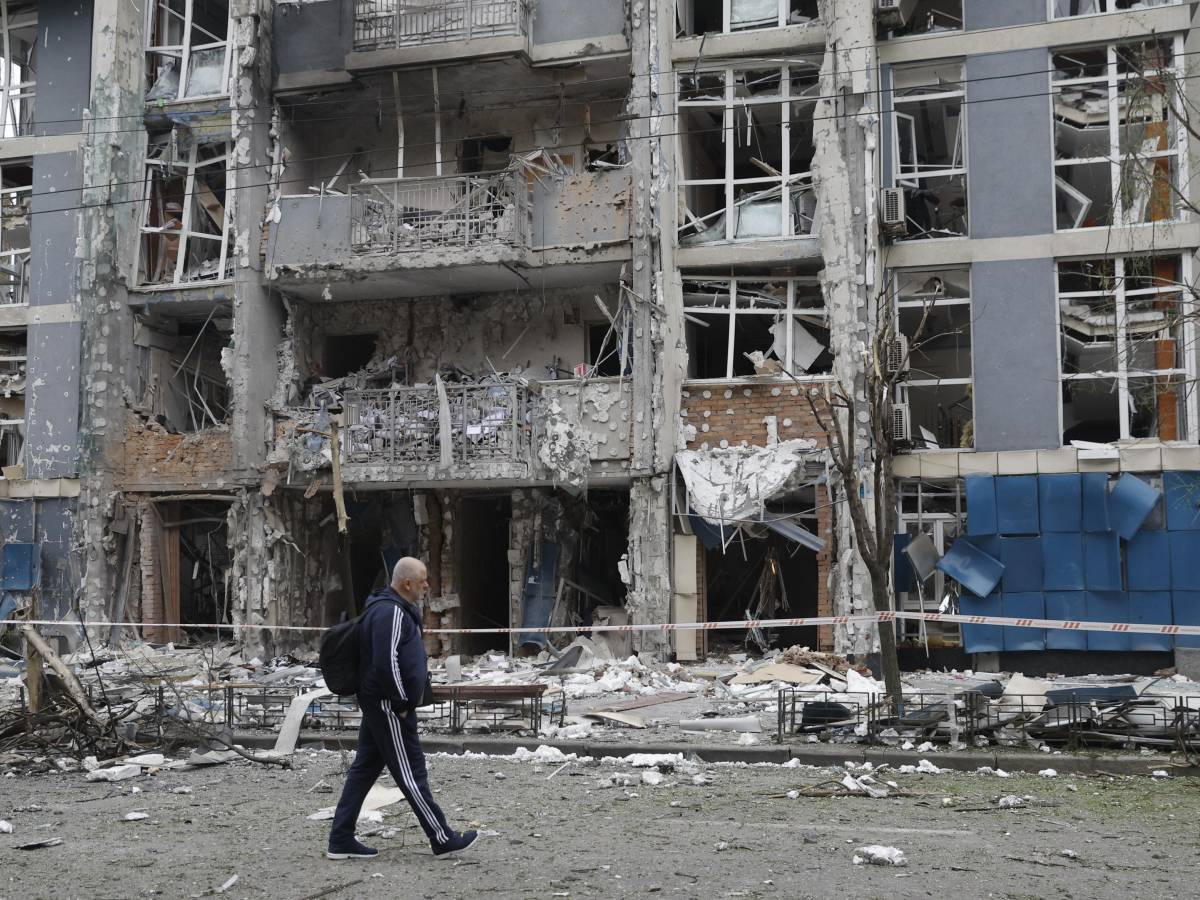 Putin schiera altri 50 mila uomini mentre infuria la guerra dei droni: cosa succede in Ucraina Putin schiera altri 50 mila uomini mentre infuria la guerra dei droni: cosa succede in Ucraina