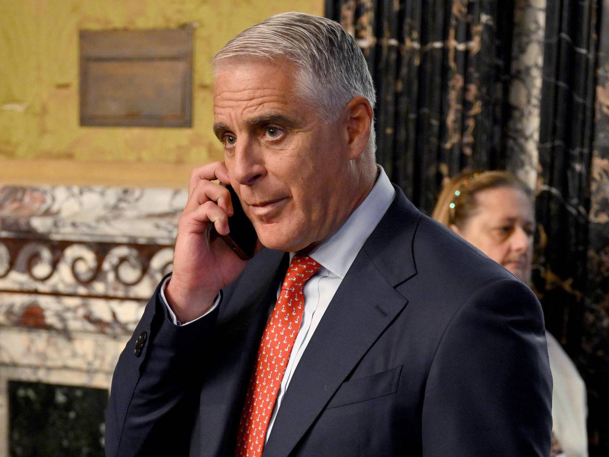 Orcel: "Unicredit una minaccia? È inaccettabile" Orcel: "Unicredit una minaccia? È inaccettabile"