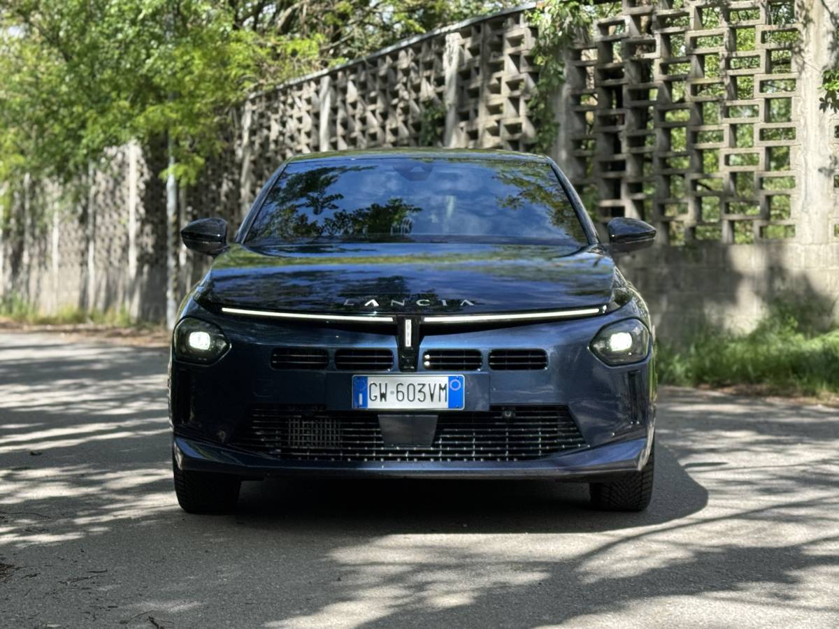 Lancia Ypsilon MHEV: guarda la gallery della nuova citycar premium italiana 3
