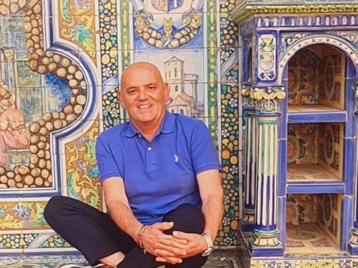Post contro Meloni, il docente ha tentato il suicidio Post contro Meloni, il docente ha tentato il suicidio