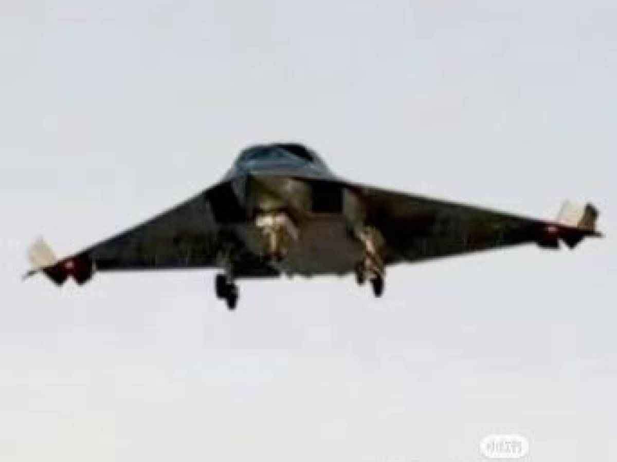 J 36, le foto incastrano il nuovo jet stealth cinese J 36, le foto incastrano il nuovo jet stealth cinese
