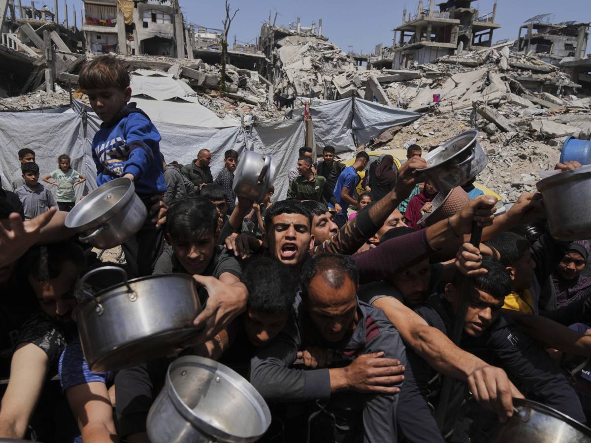 "Distrutti depositi di armi e combattenti eliminati". Israele ampia l "Distrutti depositi di armi e combattenti eliminati". Israele ampia l