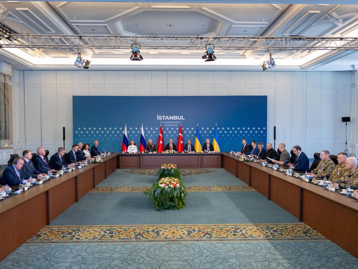 Ucraina, la proposta di Mosca: "Tregua di 2-3 giorni". Trump disponibile per i colloqui di pace