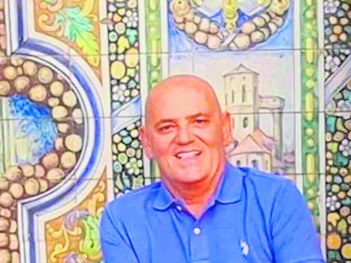 Il prof anti Meloni adesso ha paura: scrive alla premier e tenta il suicidio Il prof anti Meloni adesso ha paura: scrive alla premier e tenta il suicidio