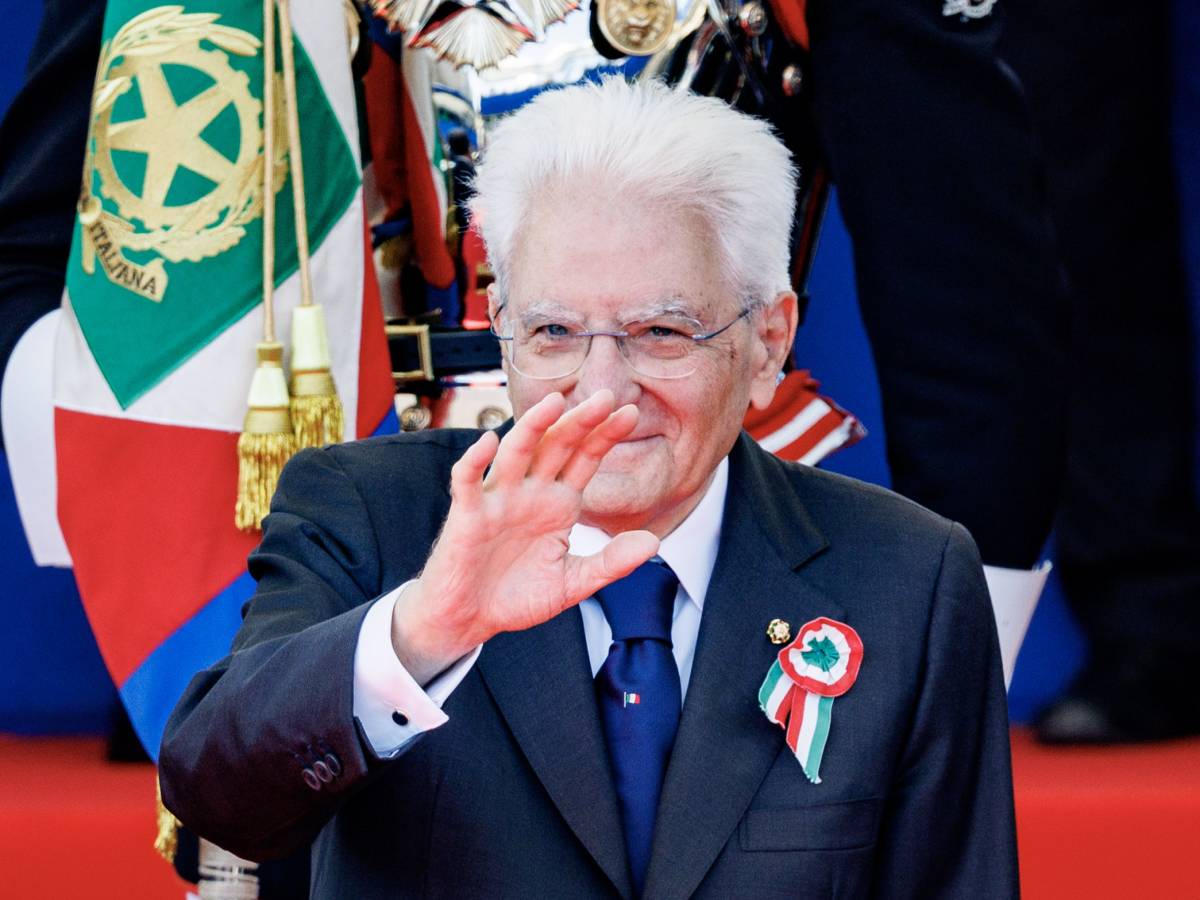 mattarella celebra la repubblica i partiti litigano non interferisco da Ilgiornale.it mattarella celebra la repubblica i partiti litigano non interferisco