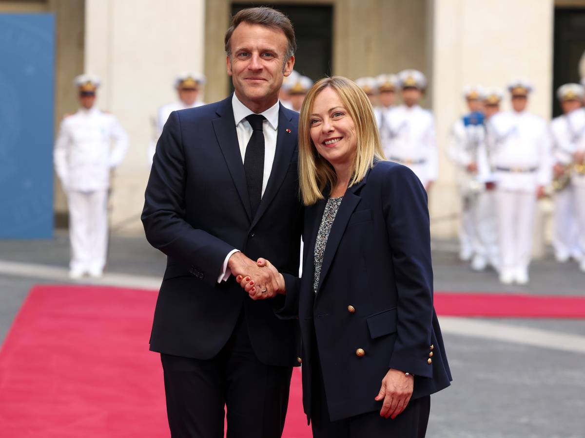 Meloni riceve Macron a Palazzo Chigi. Ecco i temi sul tavolo Meloni riceve Macron a Palazzo Chigi. Ecco i temi sul tavolo