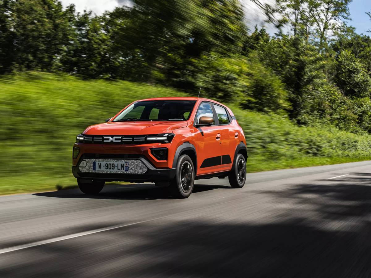 Dacia Spring, la citycar elettrica è ancora più agile: brilla per maneggevolezza