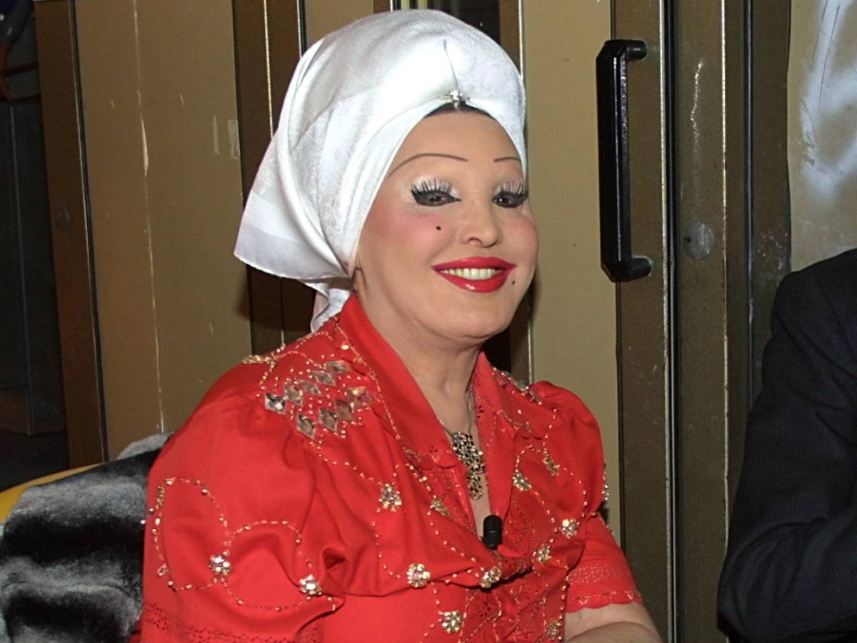 moira orfei dai costumi di scena ai gioielli personali cosa c è nell asta della regina del circo
