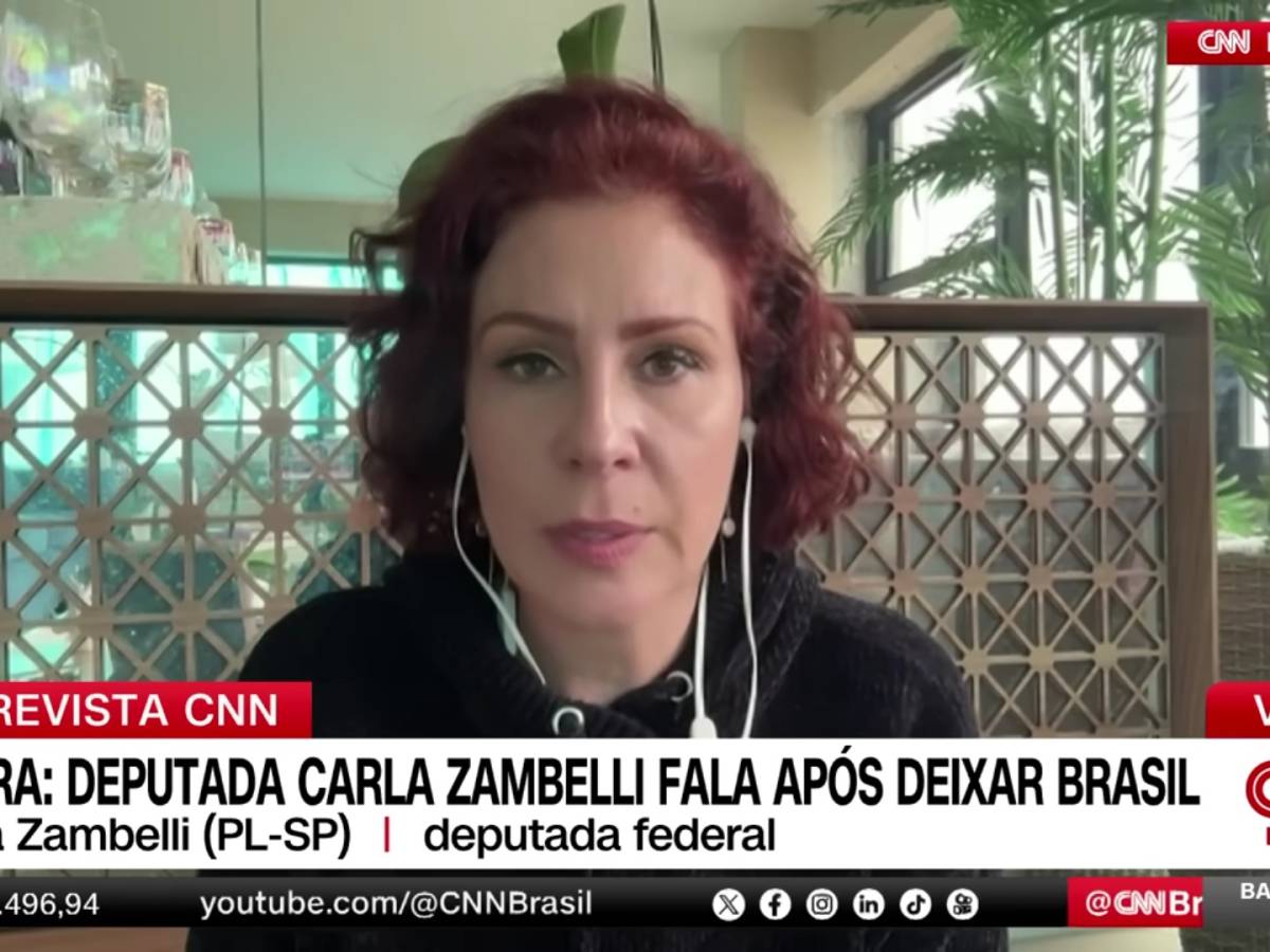 Carla Zambelli è a Roma: la deputata brasiliana è ricercata dall’Interpol per una condanna a 10 anni Carla Zambelli è a Roma: la deputata brasiliana è ricercata dall’Interpol per una condanna a 10 anni