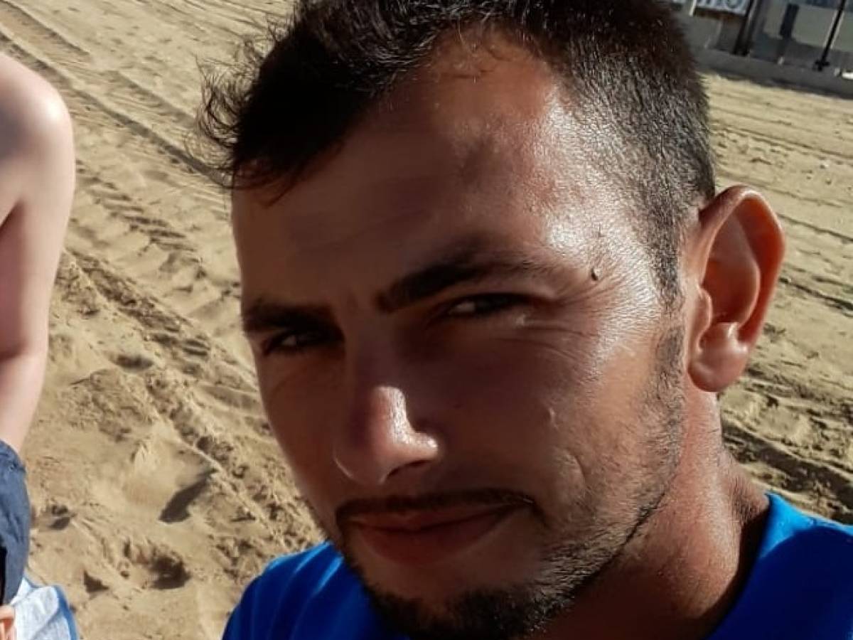 I bimbi, i post, le escort: chi è Vasile Frumuzache, il serial killer delle prostitute I bimbi, i post, le escort: chi è Vasile Frumuzache, il serial killer delle prostitute