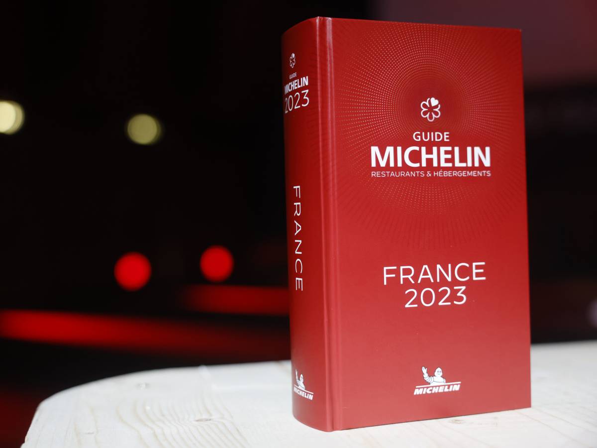 L'ultima sparata woke: la guida Michelin "è razzista"