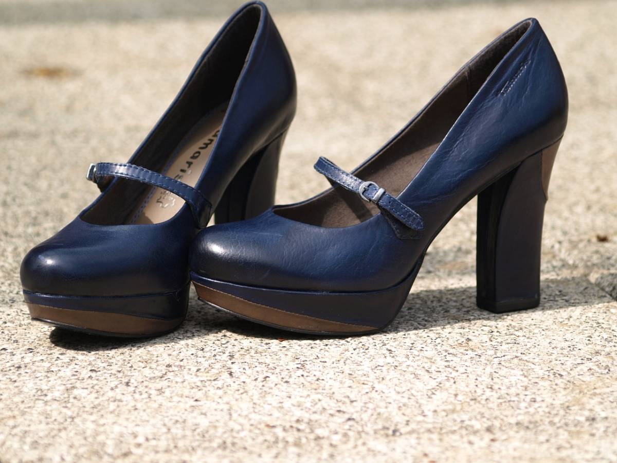 Cinque outfit per indossare le Mary Jane a 50 anni Cinque outfit per indossare le Mary Jane a 50 anni