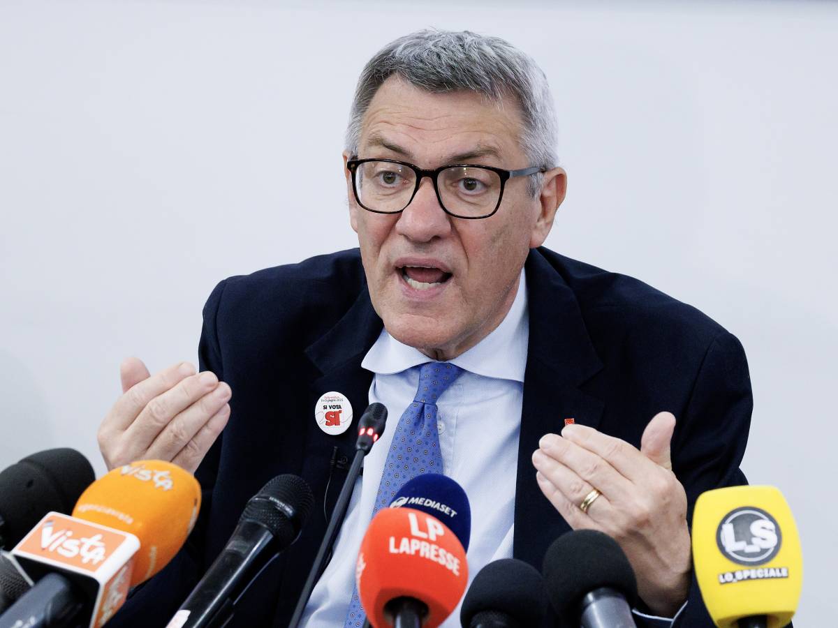 "Cambiare legge elettorale, non solo il quorum". La "sparata" del sindacalista Landini "Cambiare legge elettorale, non solo il quorum". La "sparata" del sindacalista Landini