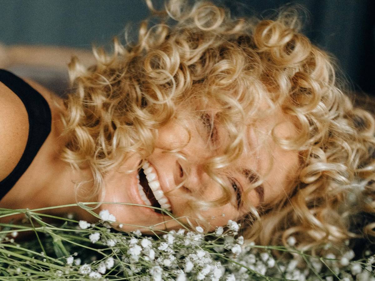 capelli perfetti a 60 anni come ottenere onde naturali senza usare phon e arricciacapelli