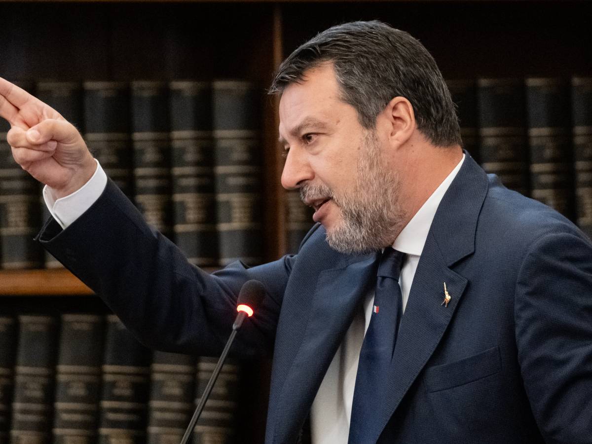 La mossa per stroncare il caso Open Arms, la sparate su Milano e Sala: quindi, oggi... La mossa per stroncare il caso Open Arms, la sparate su Milano e Sala: quindi, oggi...
