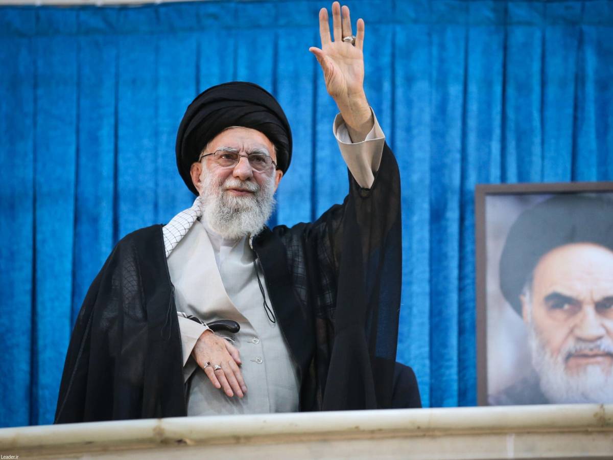 israele pronto a lanciare un attacco contro l iran gli usa fanno evacuare le ambasciate